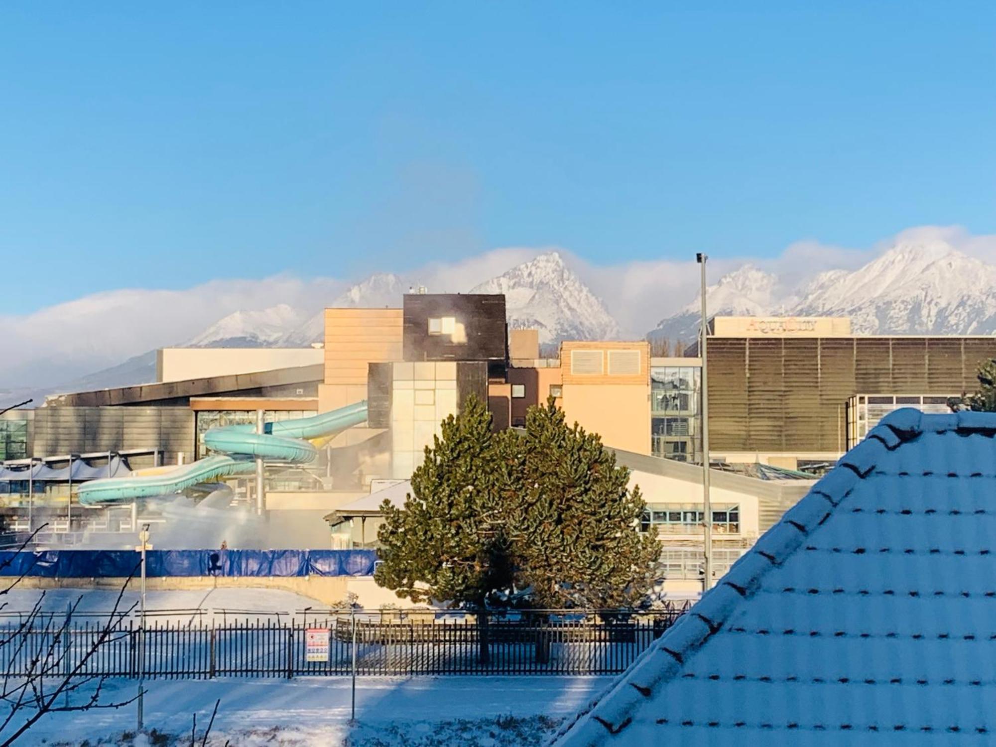 Pension Aqualand Free Parking Poprad Exteriör bild